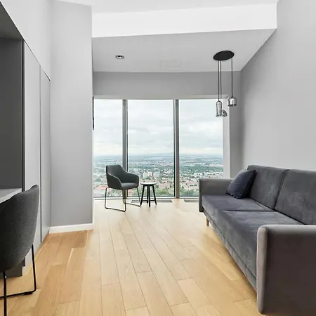 Sky Tower - Luxurious 37Th Floor Apartment By Renters * ורוצלב